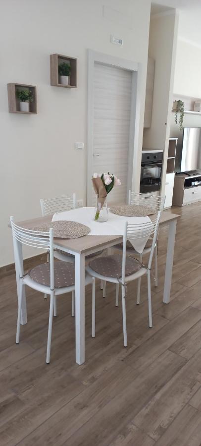 דירות פסקרה La Casa Di Carla מראה חיצוני תמונה